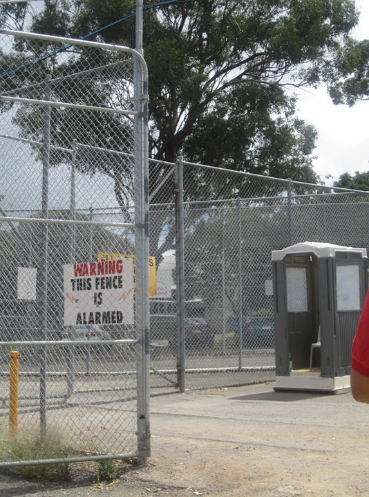 External fences, Villawood IDC